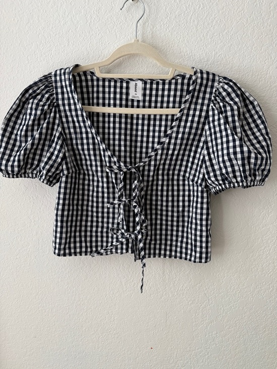 a new day Tops - a new day Black & White Gingham Lace-Up Puff Sleeve Crop Top